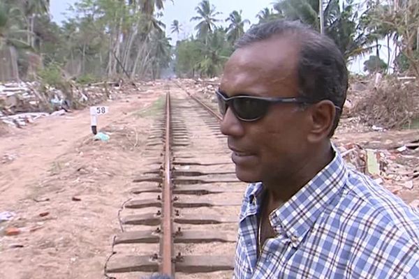 Upul Devasurendra quelques semaines après le tsunami au Sri Lanka