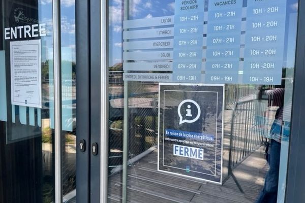 Mauvais surprise pour les usagers du centre aquatique limougeaud l'Aquapolis : les portes sont closes depuis ce lundi 5 septembre 2022 et ce, pour une durée indéterminée.