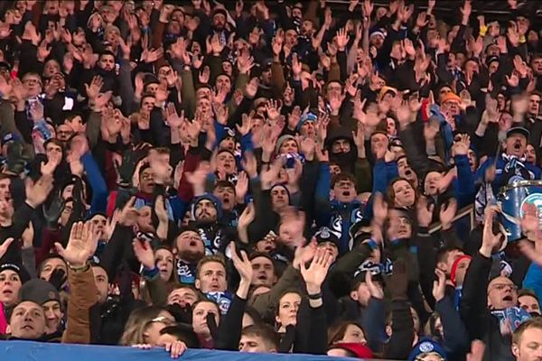 Les supporters jouent leur rôle de douzième homme à la Meinau, mais le Racing peine à l'extérieur. 