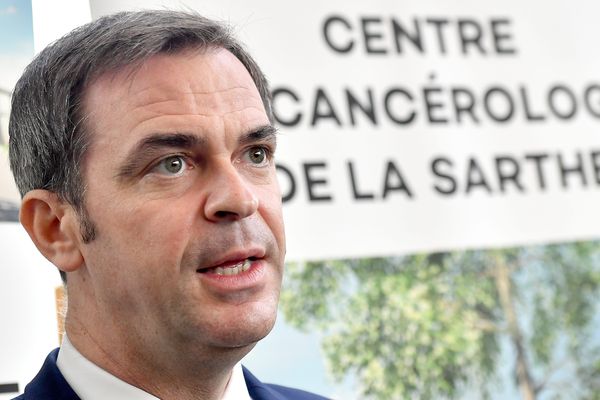 Olivier Véran, ministre de la Santé au Mans pour l'annonce du financement du Ségur investissement, soit 1,2 milliards € dans les Pays de la Loire sur 10 ans