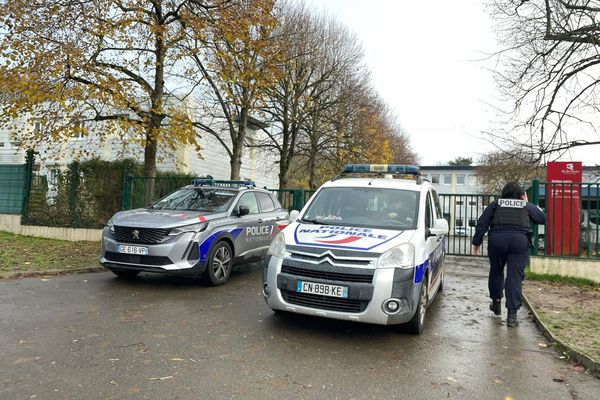 La collégienne qui a menacé sa professeure d'un couteau placée en hôpital psychiatrique