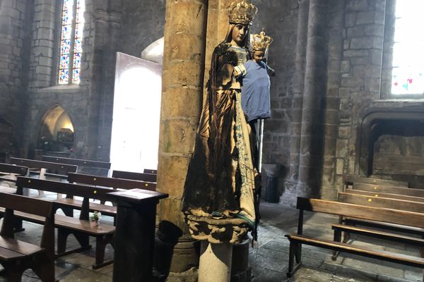 intérieur de la basilique Notre-Dame de Bon Secours de Guingamp