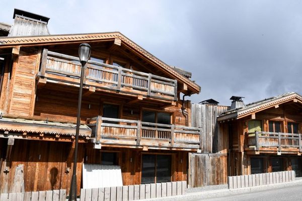 Chalet Apopka, le plus grand jamais construit dans les Alpes, à Courchevel en Savoie