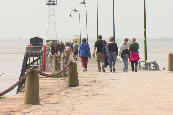 À Cancale, les touristes sont déjà nombreux en ce tout-début d'été.