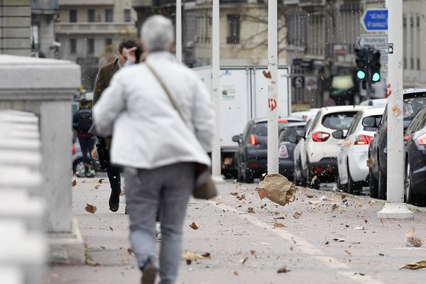 Mercredi 24 avril, Météo France a placé les départements de la Haute-Loire, de la Loire, du Rhône et de l’Isère en vigilance orange en raison de vents violents.