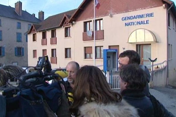 Conférence de presse du directeur du cente éducatif de Magnac-Laval (87), dimanche 12 janvier 2014