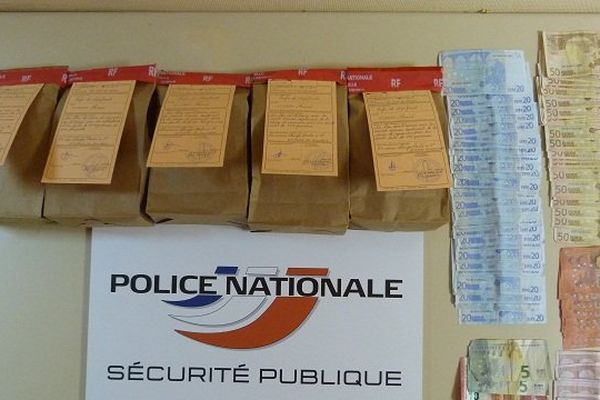 5 pains de cannabis et 3 000 euros découverts à Saint-Etienne-du-Rouvray