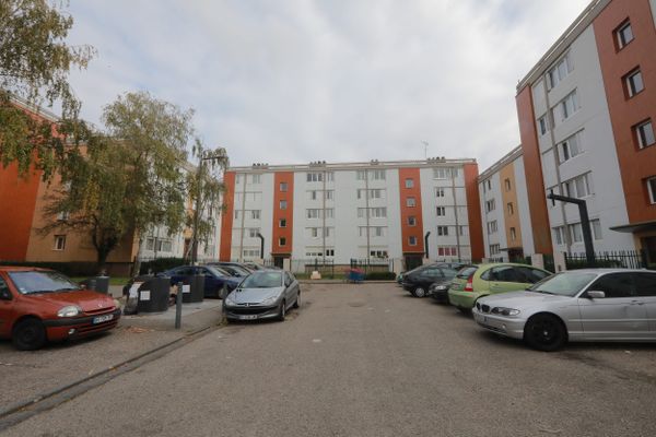 Le quartier de la Madeleine à Evreux (Eure), où habitait le tueur de Samuel Paty.