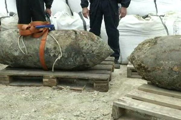 Les bombes de 500 kg retrouvées dans le sol de la gare de triage.