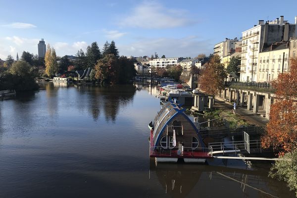 Une journée fraîche mais ensolellée.