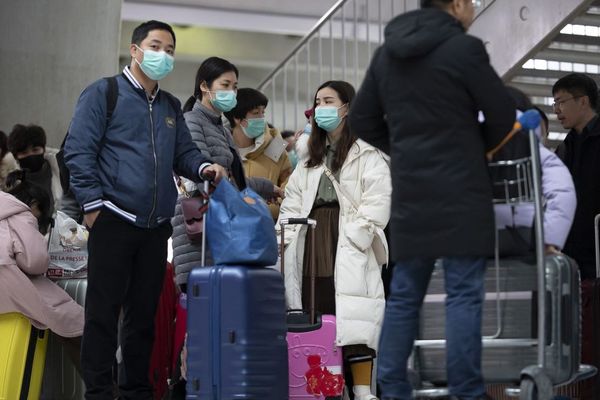 Près de 10 000 personnes ont été contaminées par le coronavirus dans le monde. 