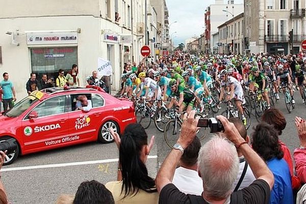 Carcassonne - le départ de la 16e étape du Tour de France dans la capitale audoise - 22 juillet 2014.