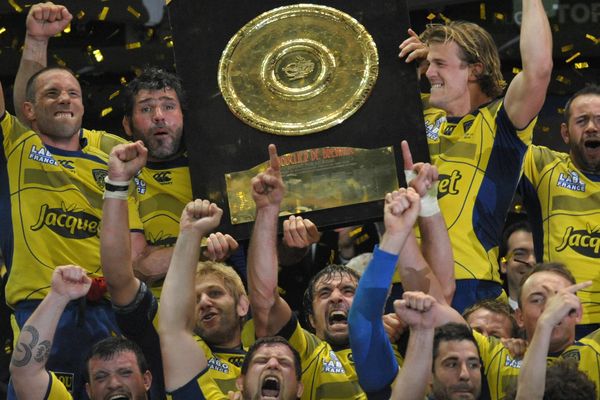 Le 29 mai 2010, pour la première fois de son histoire, l'ASM Clermont Auvergne soulevait le célèbre bouclier de Brennus.