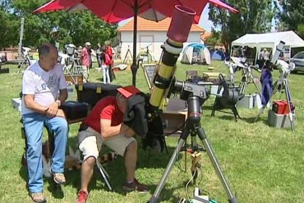 120 passionnés sont venus observer le soleil, ce week-end, à Serbannes, dans l'Allier.