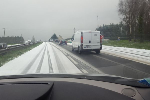 Un peu de blanc sur la RN12