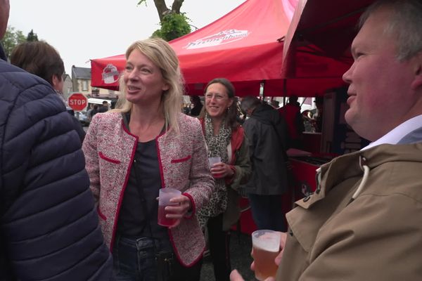 La candidate Renaissance, Bérengère Abba aux côtés de l'ancien député creusois, Jean-Baptiste Moreau.