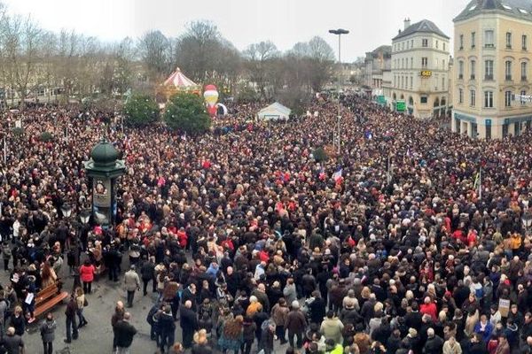 10 000 personnes à Laval, plus de 15 000 en Mayenne ont marché pour la Liberté