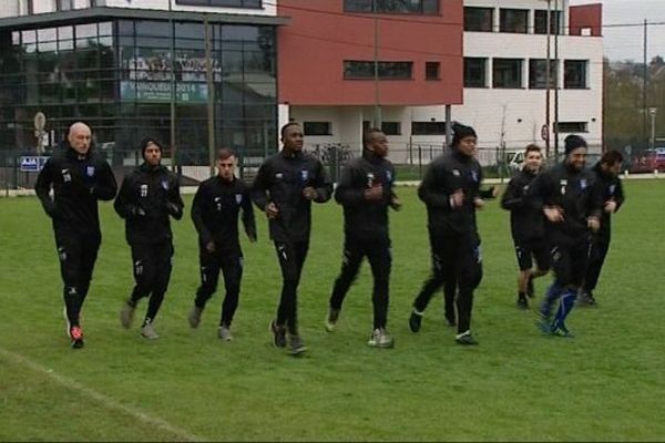 Les joueurs de l'AJA à l'entraînement samedi 4 avril 2015, à Auxerre. 