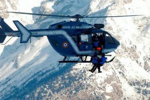 L'hélicoptère des secours de Modane 