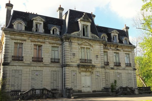 Le château de Crissey à Dole