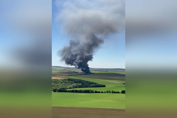 Incendie au centre de recyclage et de valorisation des déchets de la commune de Beine-Nauroy, géré par Véolia, Un gros dispositif de pompiers est sur place.