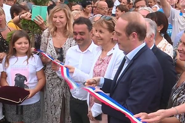 Laurent Marcangeli inaugure la place Campinchi avant que la campagne des municipales ne débute