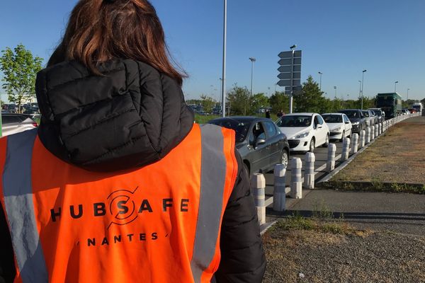 Les agents de sécurité de l'aéroport de Nantes Atlantique ont mis en place un barrage filtrant à proximité du site, le 19 avril 2024