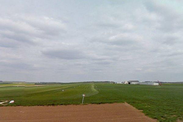 Le crash s'est produit jeudi vers 14h45 peu après le décollage d'un avion de tourisme de l'aérodrome de Roclincourt dans le Pas-de-Calais 