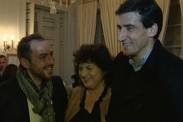 Le sourire du binôme de l'Union Deux-Sèvres, Rose-Marie Nieto et Romain Dupeyrou, entourés par le maire de Niort, Jérôme Baloge. 