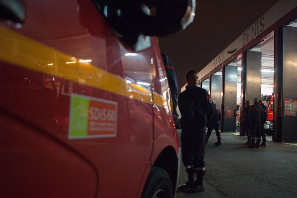 Au soir des attentats du 13 novembre 2015 à Paris, les pompiers du SDIS de l'Oise ont été les seuls de la zone de défense Nord à pénétrer dans Paris.