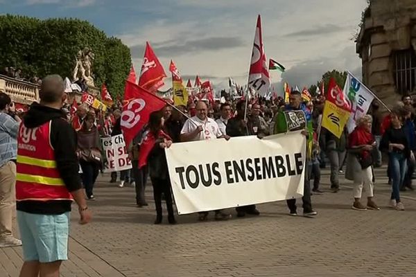 Environ 1500 personnes se sont réunies ce 1er mai à Montpellier pour manifester. Mot d'ordre: le maintien des services publics. "Stop à la casse sociale et Non à l'austérité."