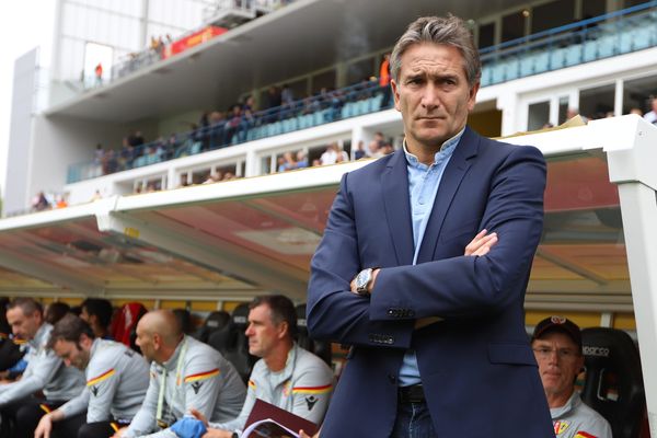 Philippe Montanier, entraîneur du RC Lens, reste sur un sans-faute depuis le début du championnat de L2.