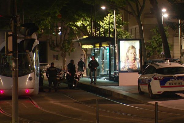 La fusillade a eu lieu à proximité immédiate de l'arrêt du tram T4.