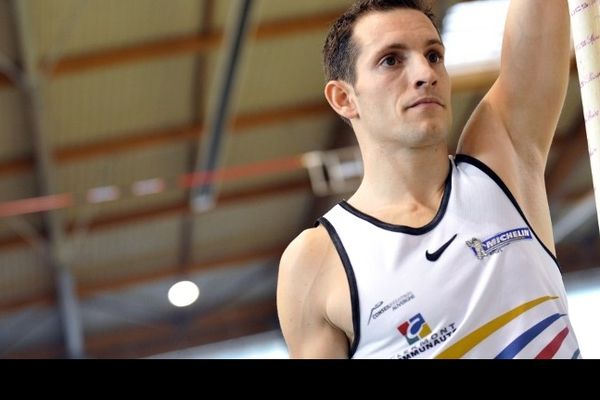 Renaud Lavillenie n'est plus invincible. Après neuf victoires consécutives, le perchiste clermontois a été battu lors de sa rentrée en plein air, le samedi 27 avril 2013, à Des Moines aux Etats-Unis. Il a terminé quatrième d'un concours remporté par l'Allemand Björn Otto (Photo Archives)