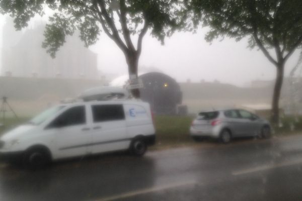 Le Jardin du Michel sous l'orage, vendredi 2 juin 2017.