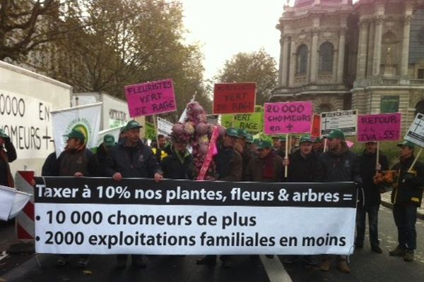 Les Horticulteurs et Pépiniéristes manifestent à Lille devant la préfecture