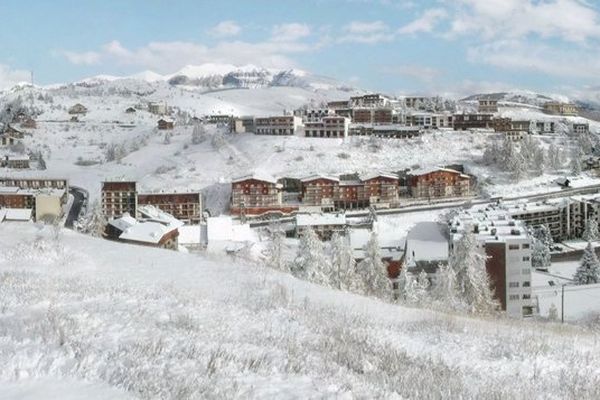 Valberg: il neige. Site du Garibeuil