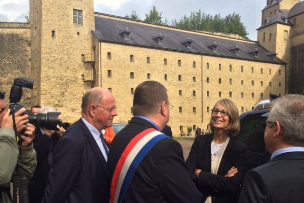 La ministre de la Culture au château fort de Sedan vendredi matin.