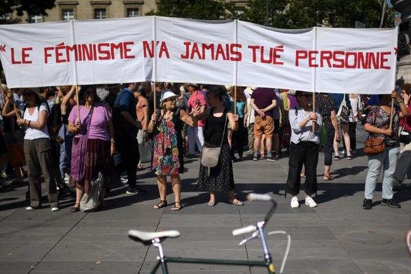 Le 23 novembre, une nouvelle marche est attendue en protestation contre les violences faites aux femmes