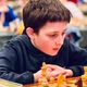 David Lacan Rus lors d'une partie d'échecs au championnat du monde qui se déroule actuellement en Italie. Le jeune garçon de 12 ans vise le titre de champion du monde.