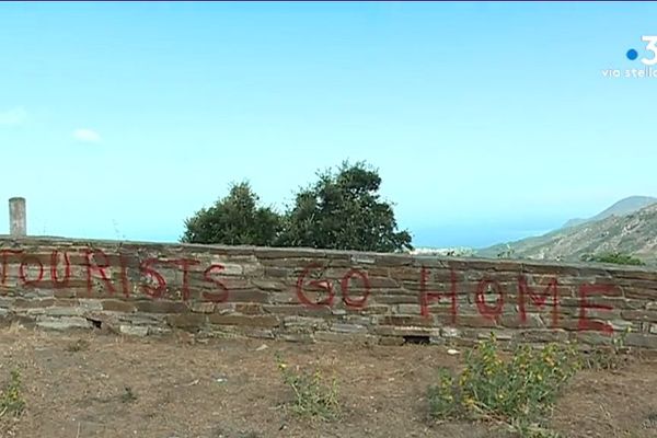 "Touristes Go Home" : quelle image les touristes ont-ils des Corses ?