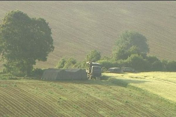 Les lieux du crash d'un avion Mirage 2000-5 au matin du 06 juin.