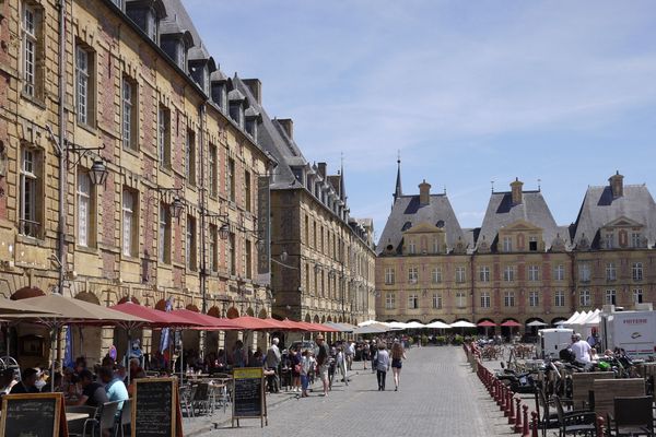 Charleville-Mézières, préfecture et commune la plus importante des Ardennes, a perdu 3.263 habitants ces cinq dernières années