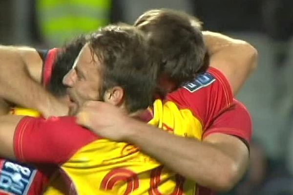 Les joueurs de l'USAP de Perpignan heureux après la victoire à Vannes - 23 novembre 2017.