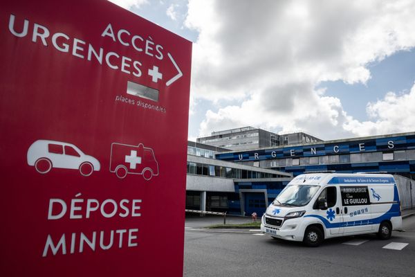 L'accident s'est produit aux portes des urgences du CHU de Toulouse, ce lundi 30 septembre 2024. Un patient a perdu le contrôle de sa voiture et fini sa course dans un magasin de journaux.