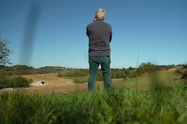 Des riverains  excédés par les nuisances sonores du chantier de l' autoroute A 69.