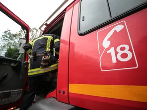 L'avion s'est crashé sur une aire destinée aux gens du voyage à Chartres.