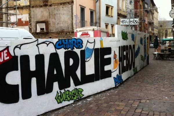 La palissade au coin de la rue Saint Michel à Rennes