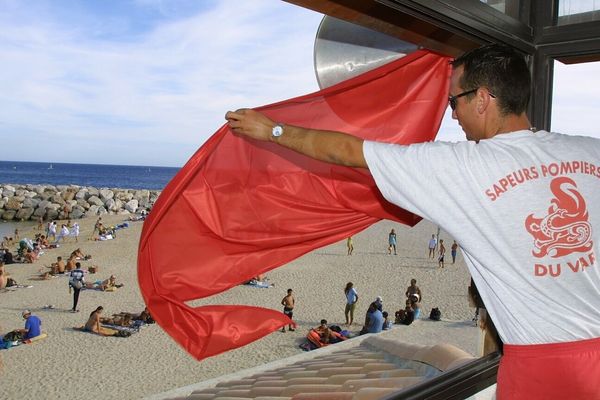 Bientôt des amendes si le drapeau rouge n'est pas respecté