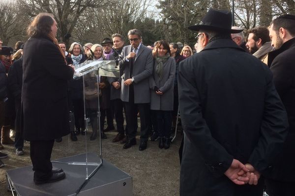 Pour commémorer les 75 ans de la libération du camp d'extermination d'Auschwitz-Birkenau, une cérémonie s'est tenue ce lundi matin au mémorial de la Shoah de Toulouse.